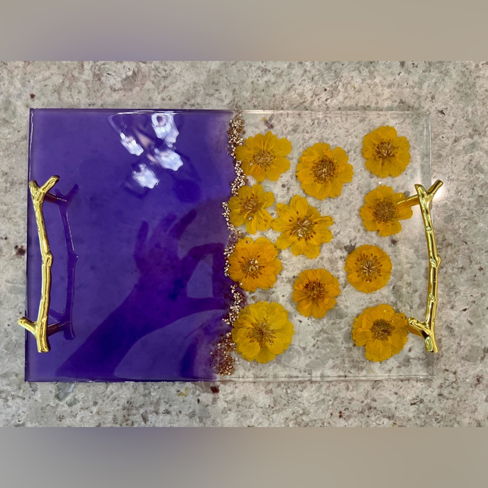 Resin tray